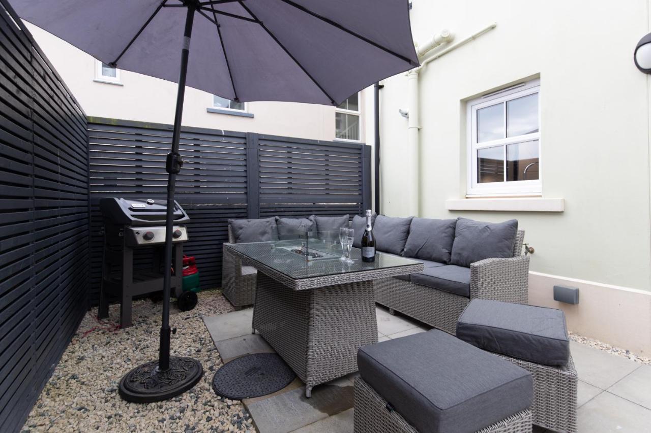 Cottage Mews - Seaside Cottage Parking Terrace Tenby Esterno foto